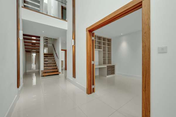House Warren Close in Elmbridge