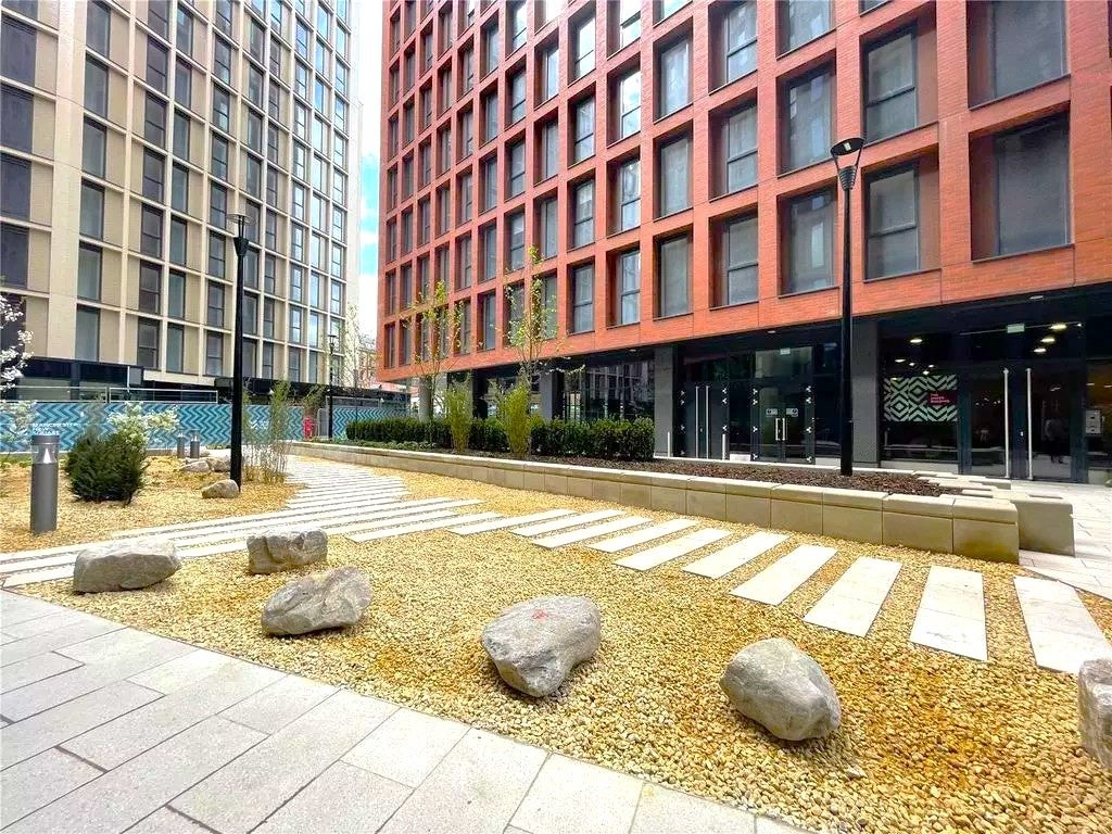 Flat Whitworth Street in Manchester