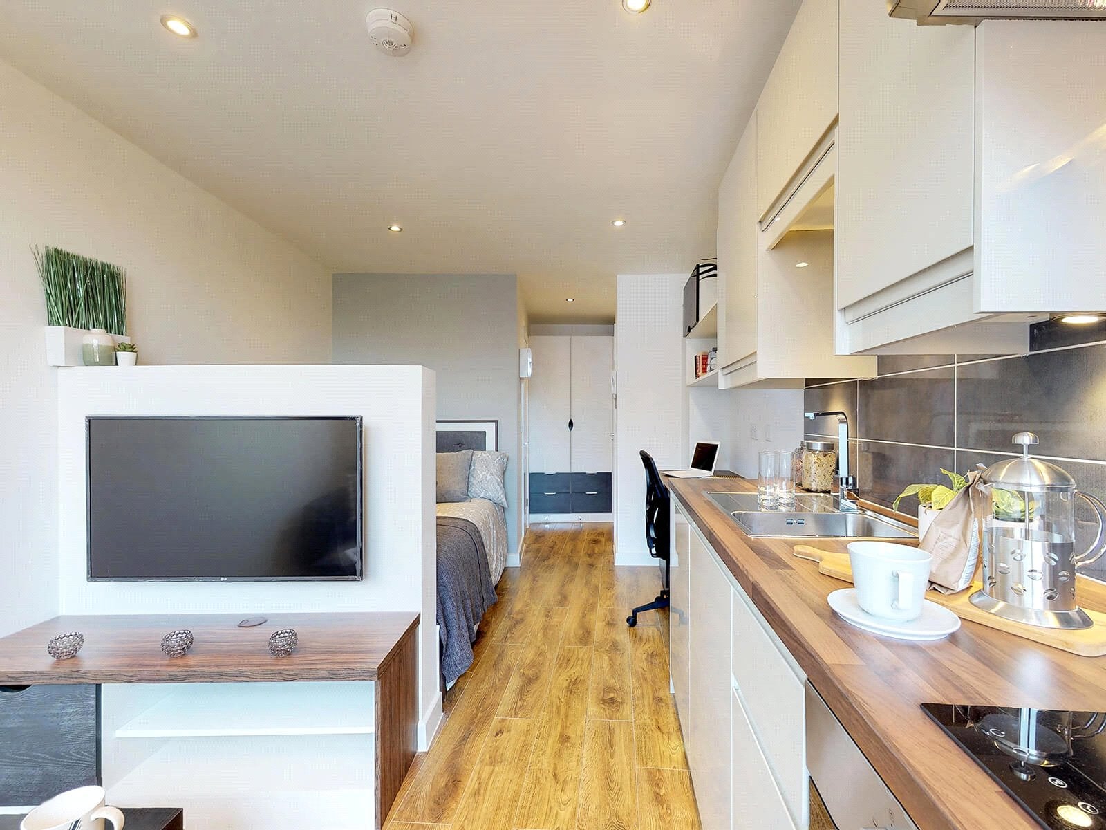 Flat Woodhouse Square in Leeds