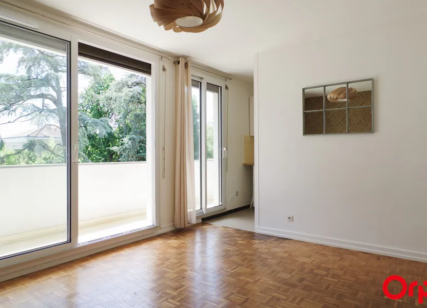 Flat Montée de Chambéry in Saint-Priest