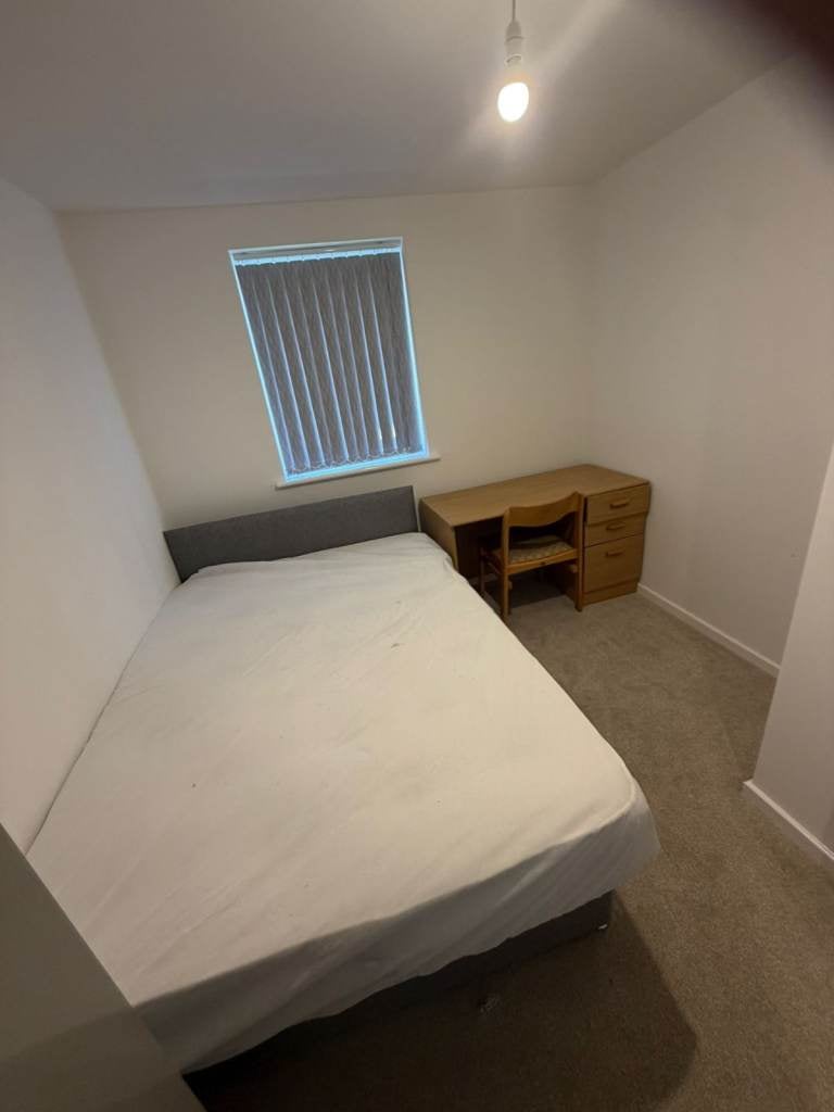 Room Anlaby Road in Hull