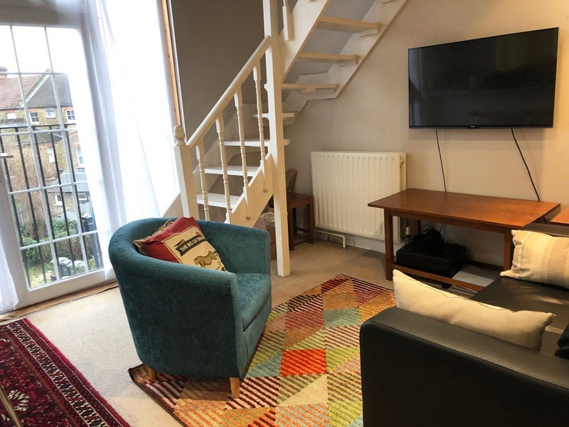 Room Sternhold Avenue in Greater London