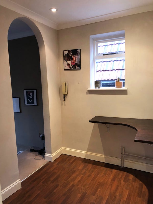 Room Sternhold Avenue in Greater London