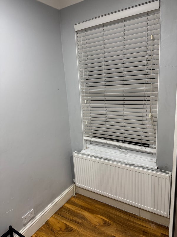 Room Macaulay Road in Greater London