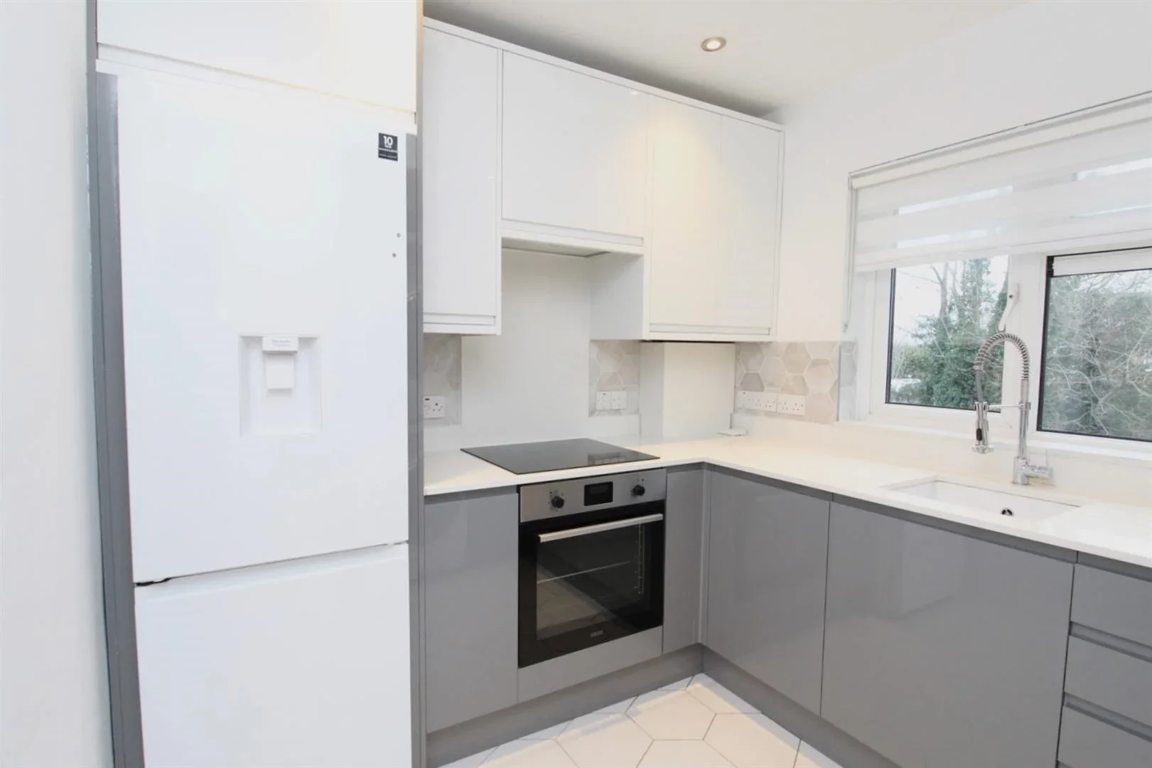 Flat Yardley Lane in Greater London