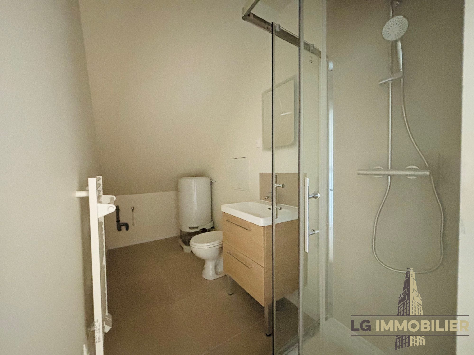 Flat Rue Henriville in Beaucourt-sur-l'Hallue