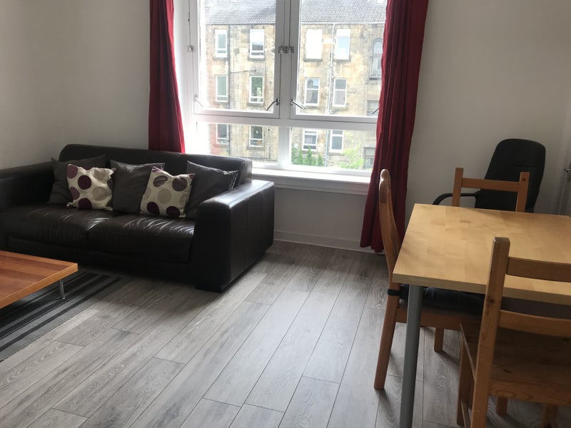 Flat Craigpark Drive in Glasgow