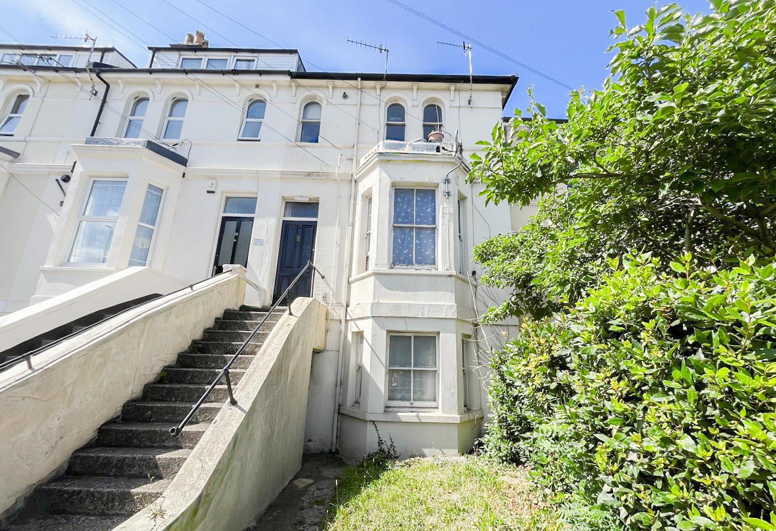 Flat Bohemia Road in St Leonards