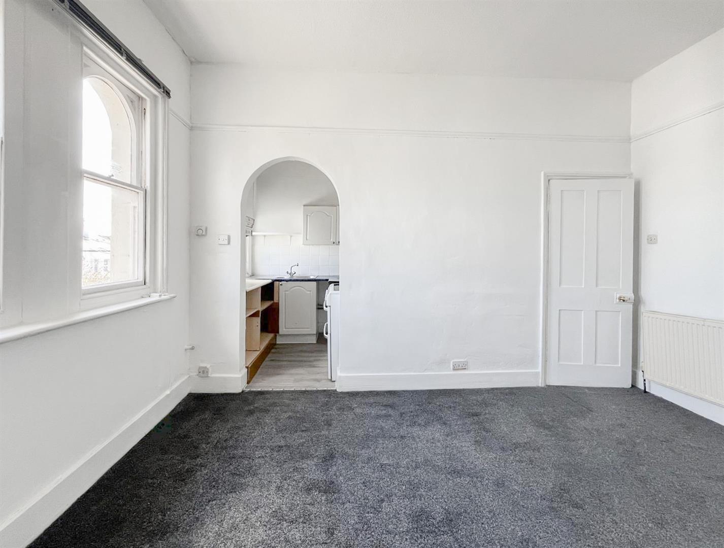 Flat Bohemia Road in St Leonards
