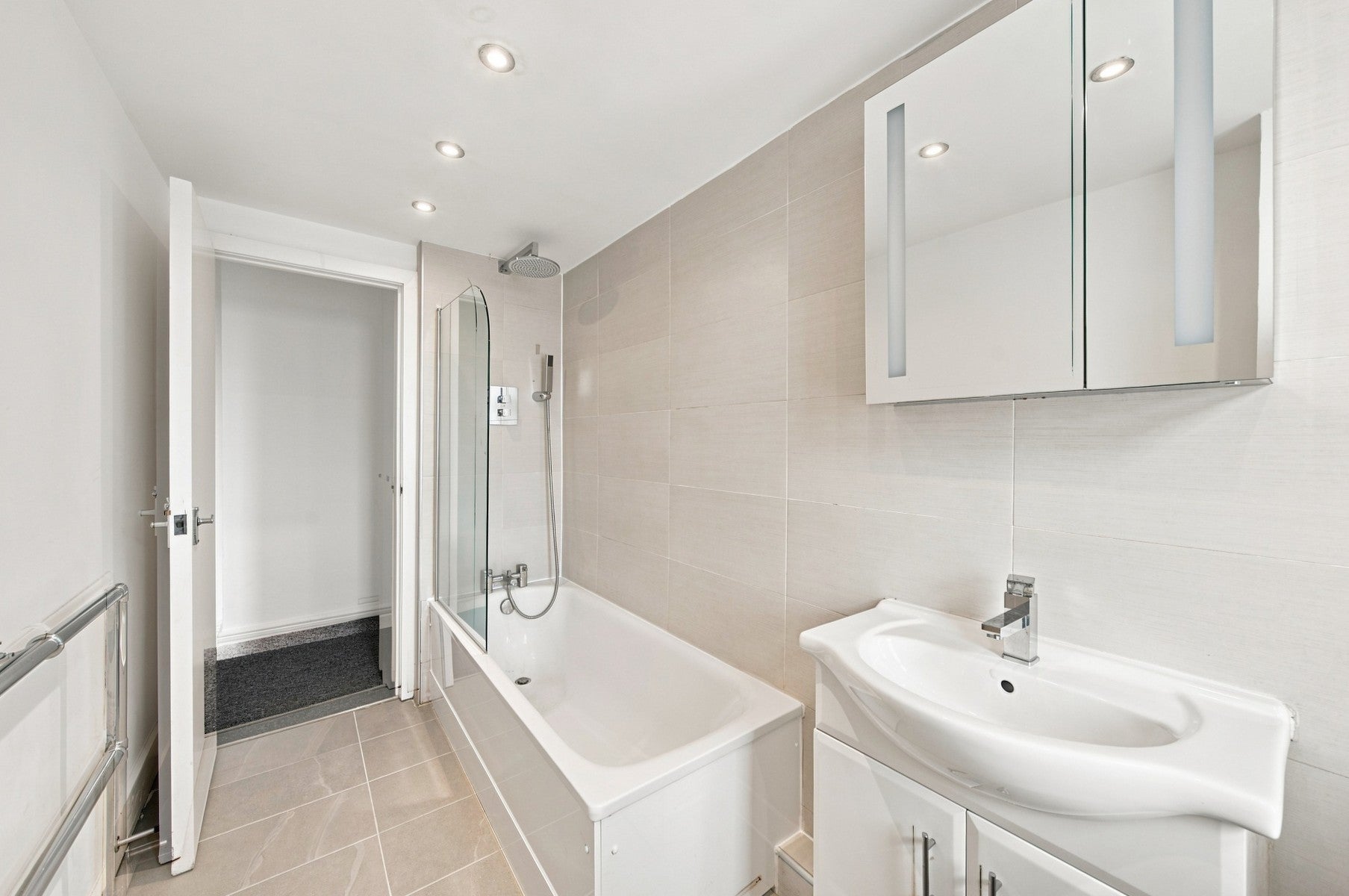 House Finchley Road in Greater London