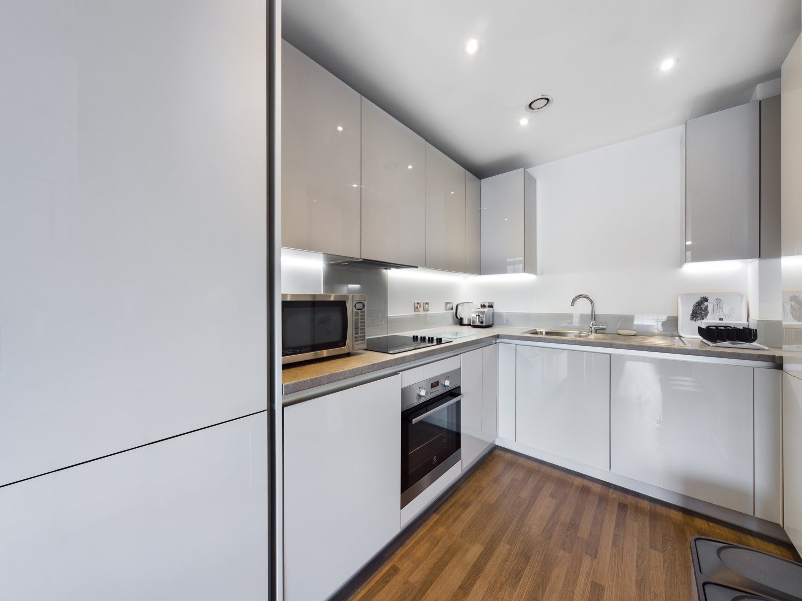 Flat Yeoman Street in Greater London
