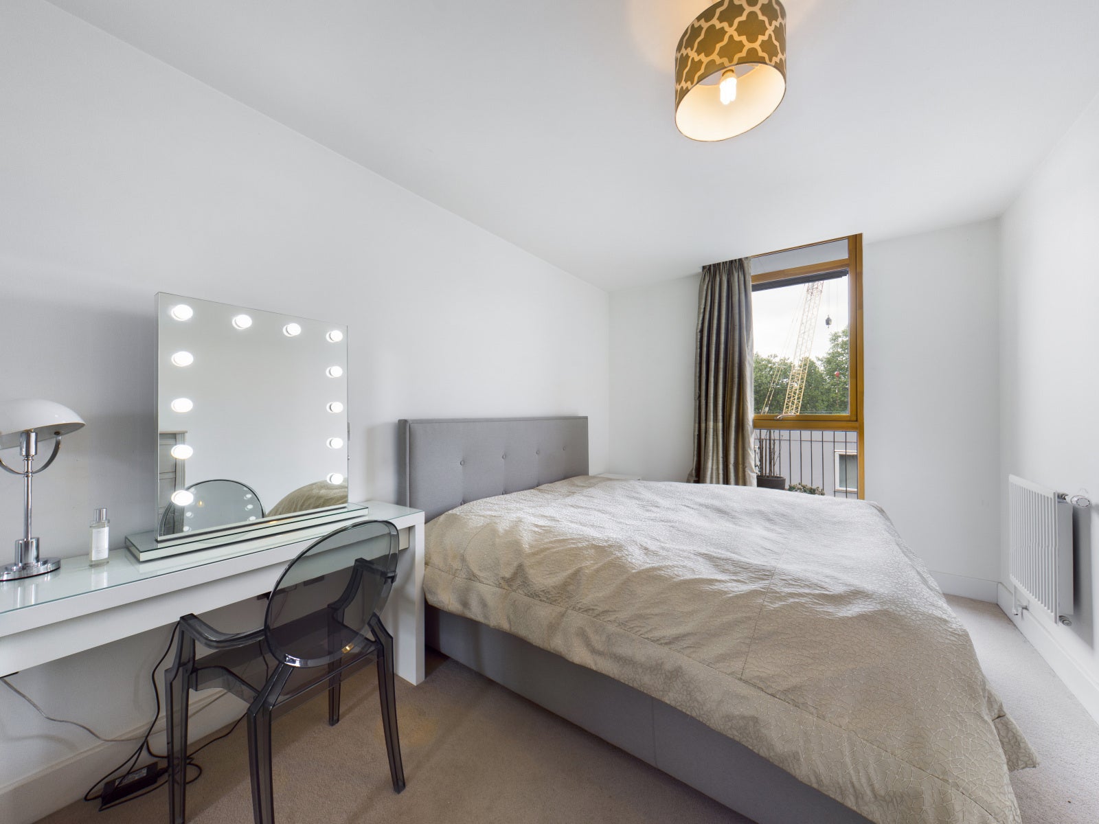 Flat Yeoman Street in Greater London