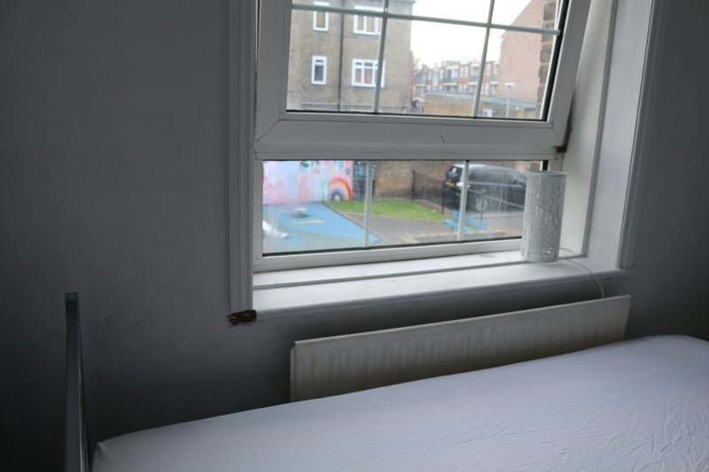 Room Saltwell Street in Greater London