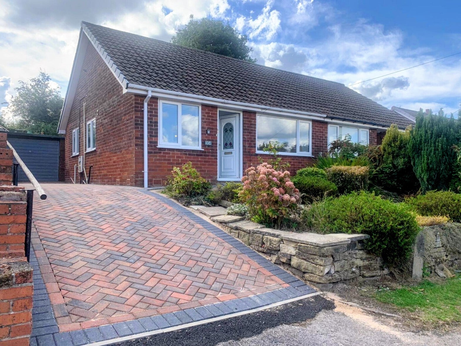 House Howard Drive in Chesterfield
