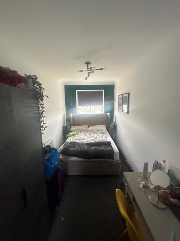 Room Syston Way in Bristol