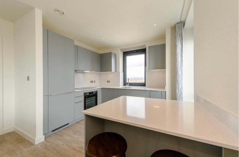 Room Exhibition Way in Greater London