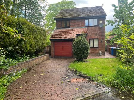 House Malcolm Avenue in Salford