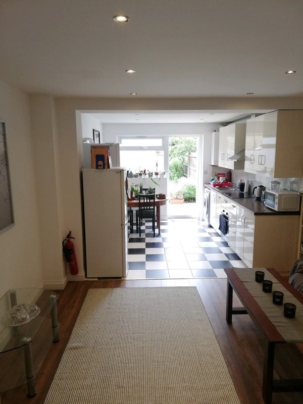 House Kendal Close in Greater London