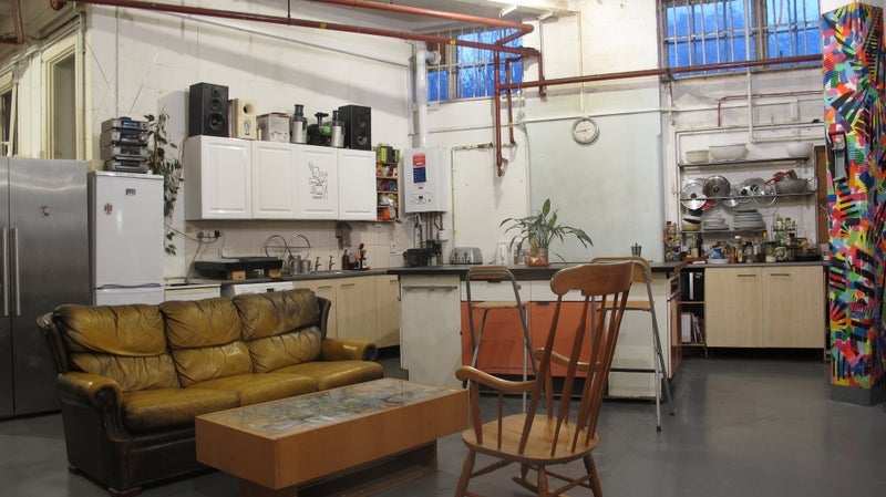 Room Markfield Road in Greater London