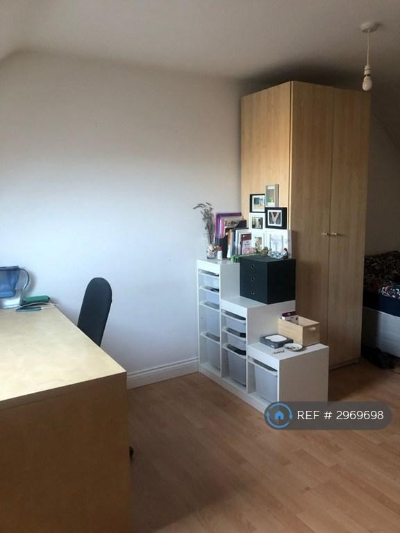 Room Broadoak Lane in Manchester
