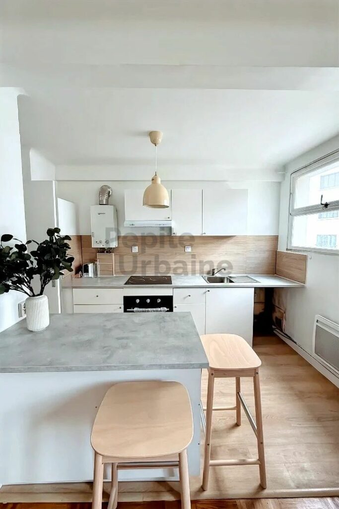 Flat Rue Fourcroy in Nantes