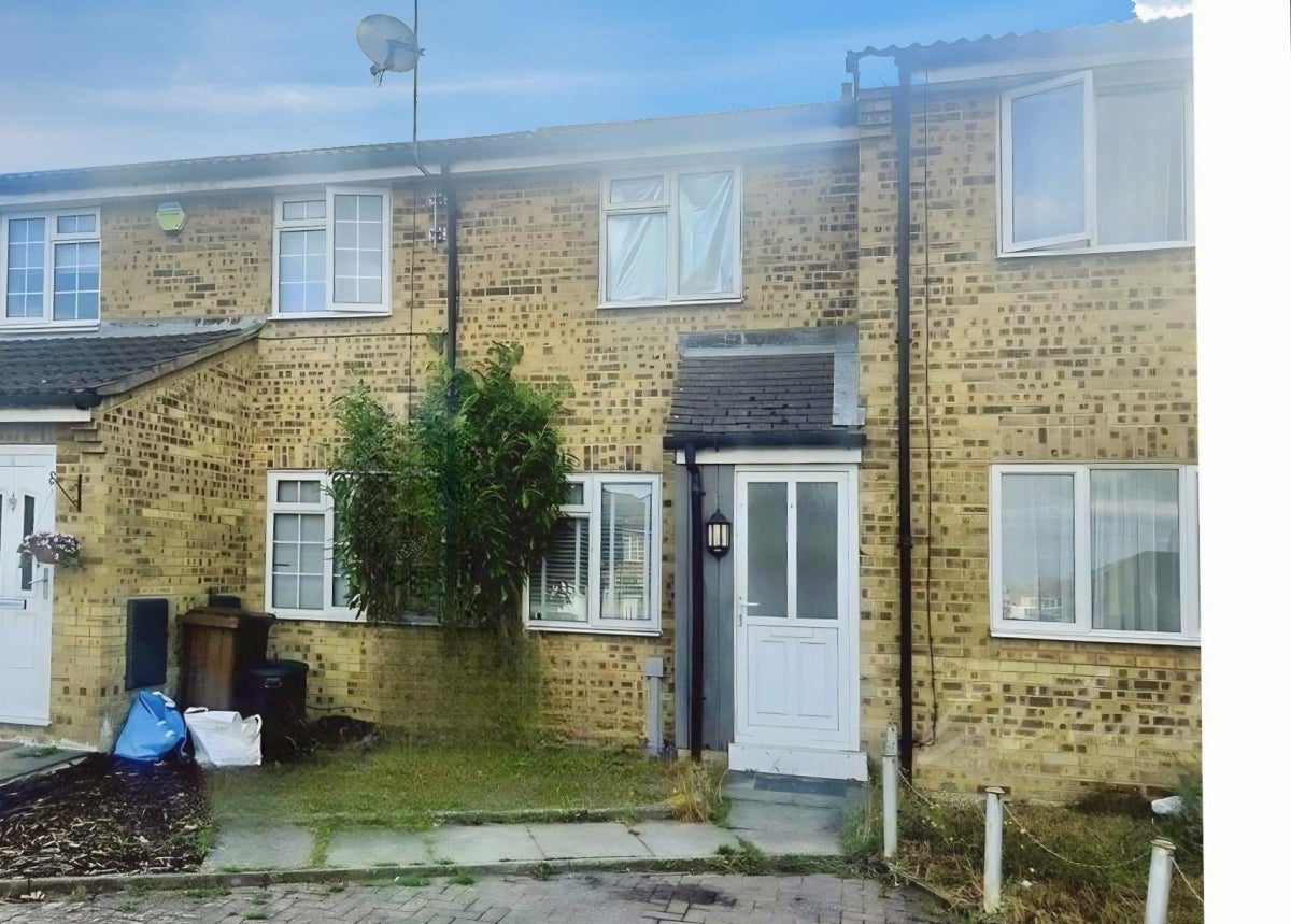 House Tatsfield Close in Gillingham