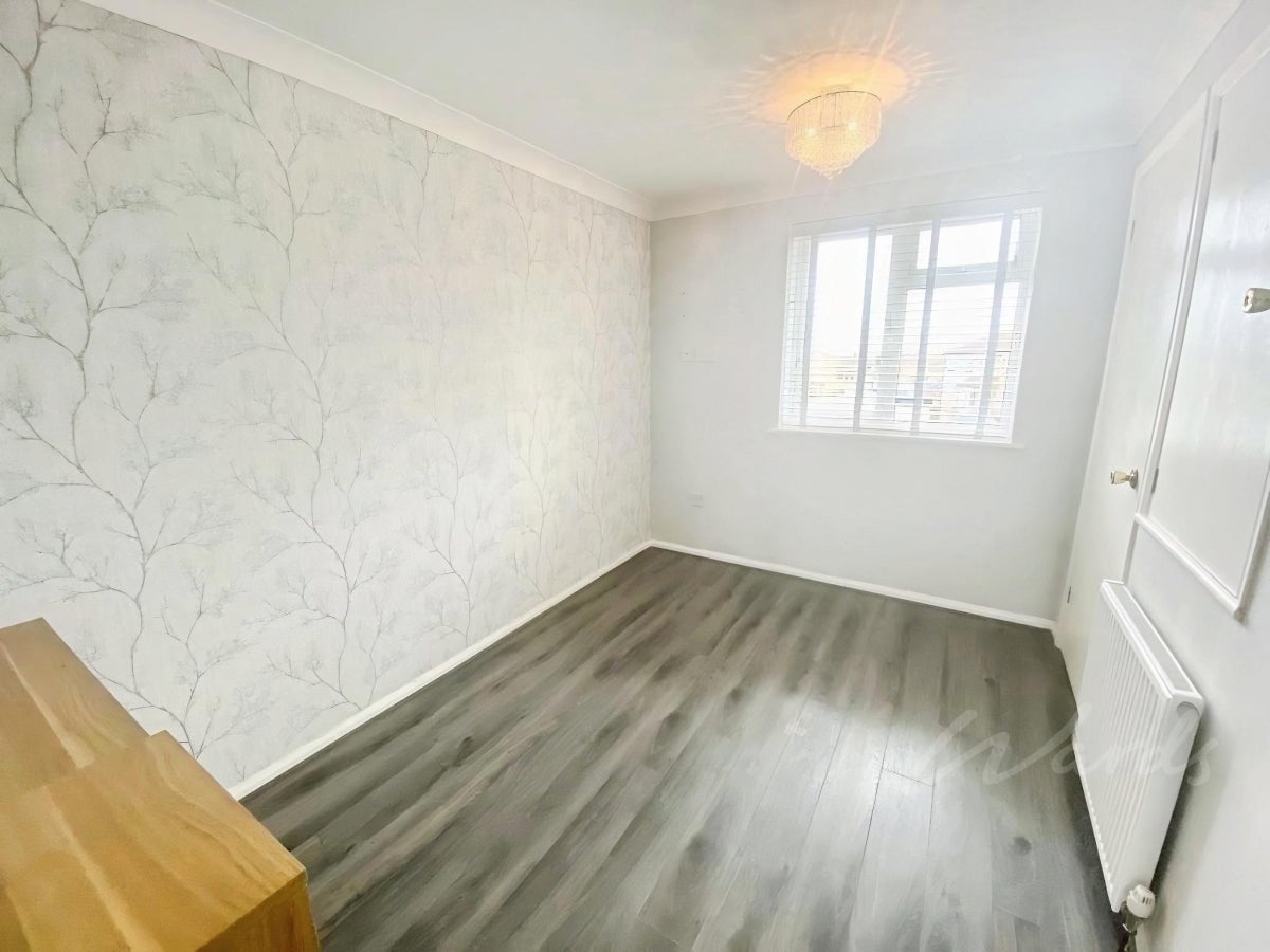 House Tatsfield Close in Gillingham