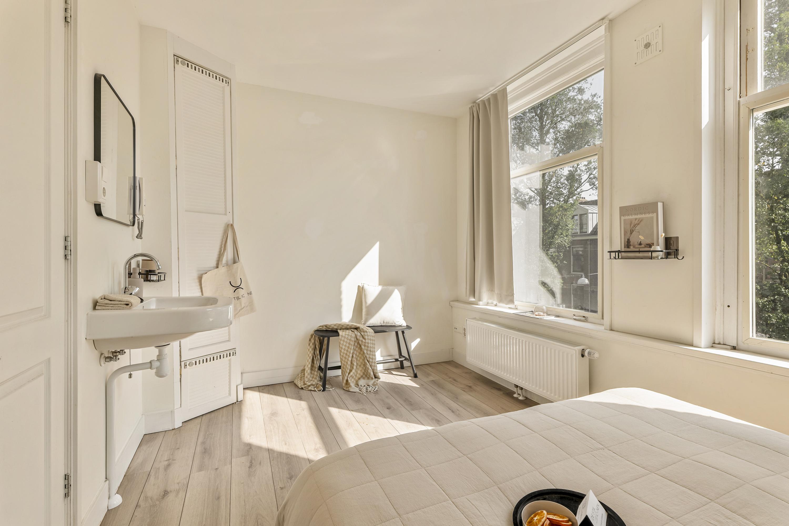 Studio te koop: Czaar Peterstraat 149-3, Amsterdam
