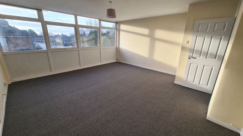 Flat Storrington Way in Peterborough