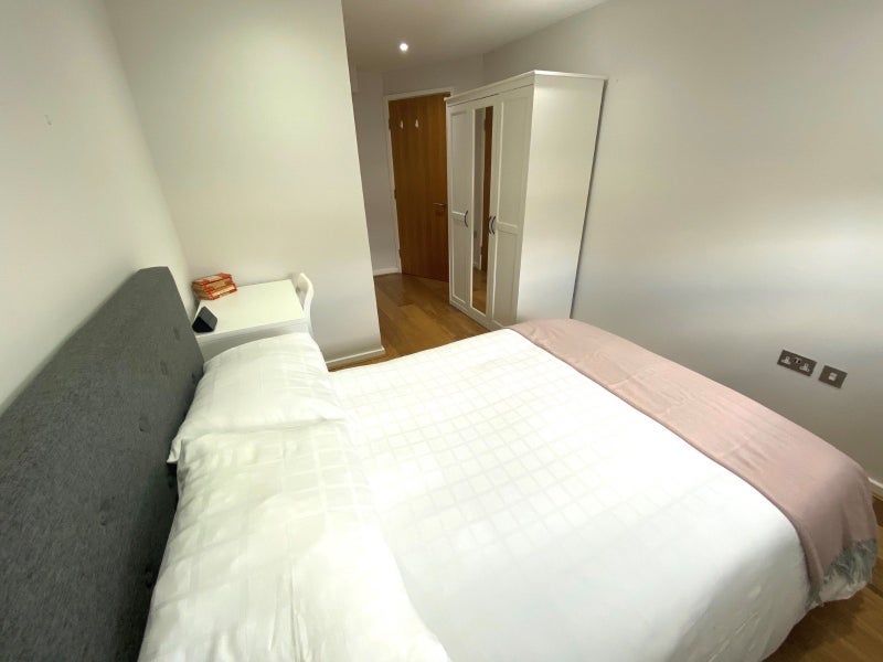 Flat Great Suffolk Street in Greater London