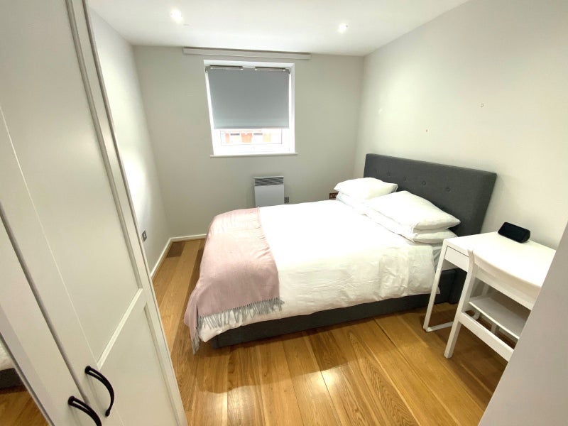 Flat Great Suffolk Street in Greater London