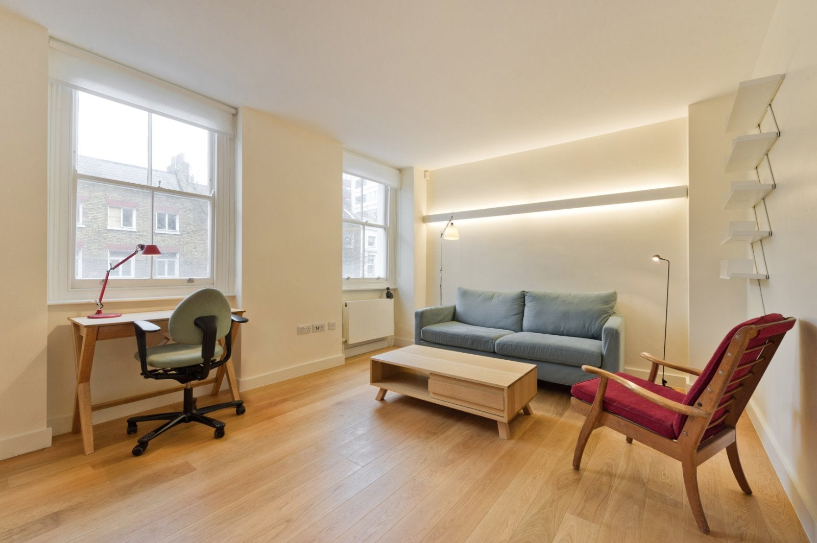 Flat Charlotte Street in Greater London