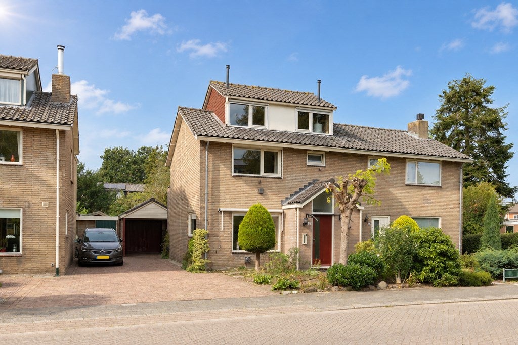 Huis Koningin Julianalaan 66 in Maartensdijk