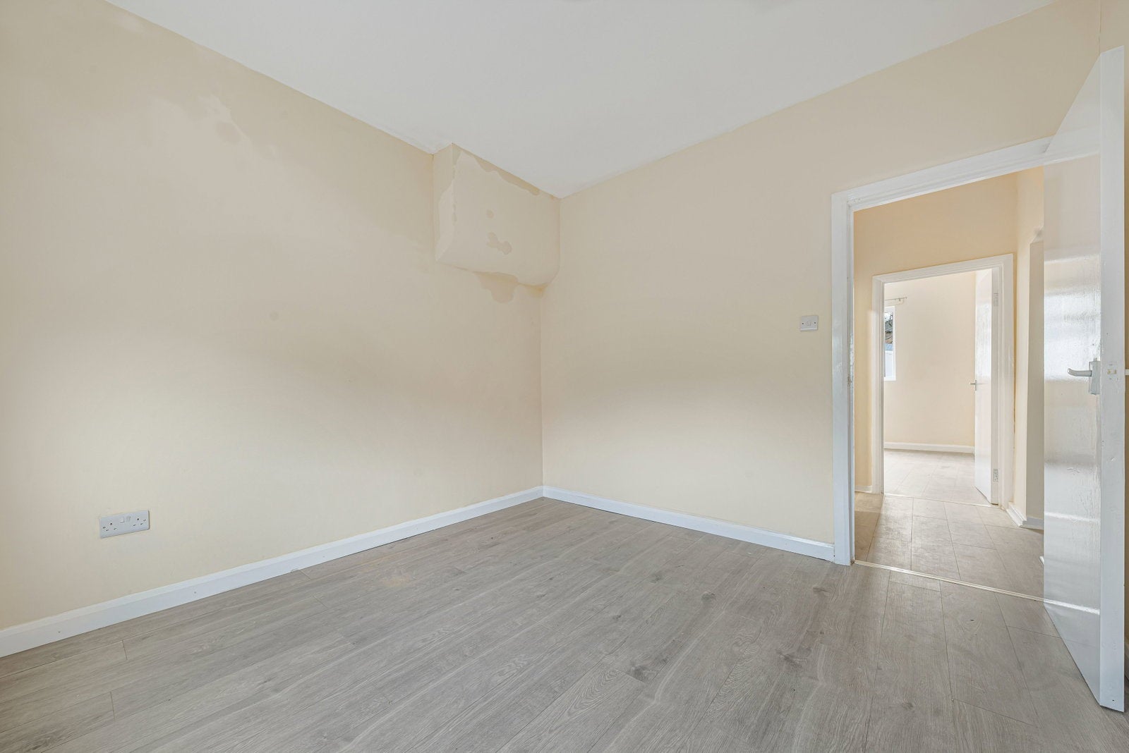 Flat Lee High Road in Greater London