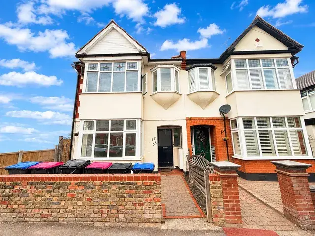 Flat London Road in Southend-on-Sea