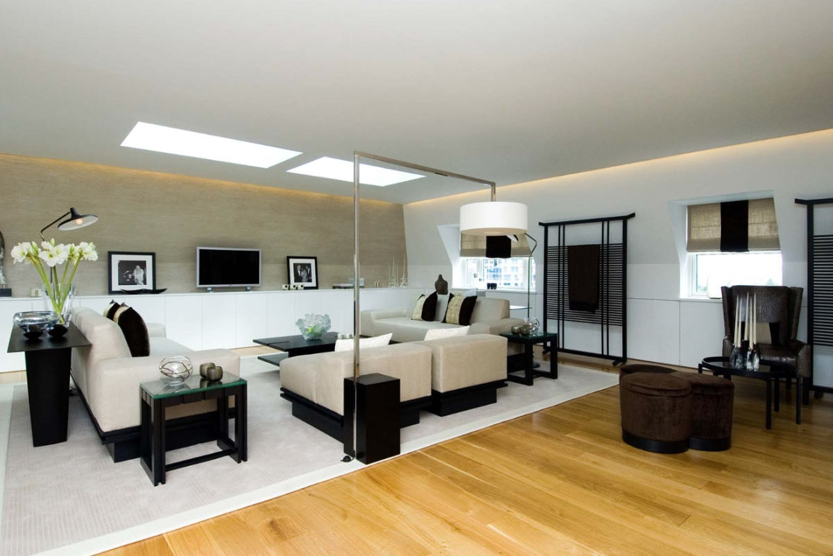 Flat Boydell Court in Greater London
