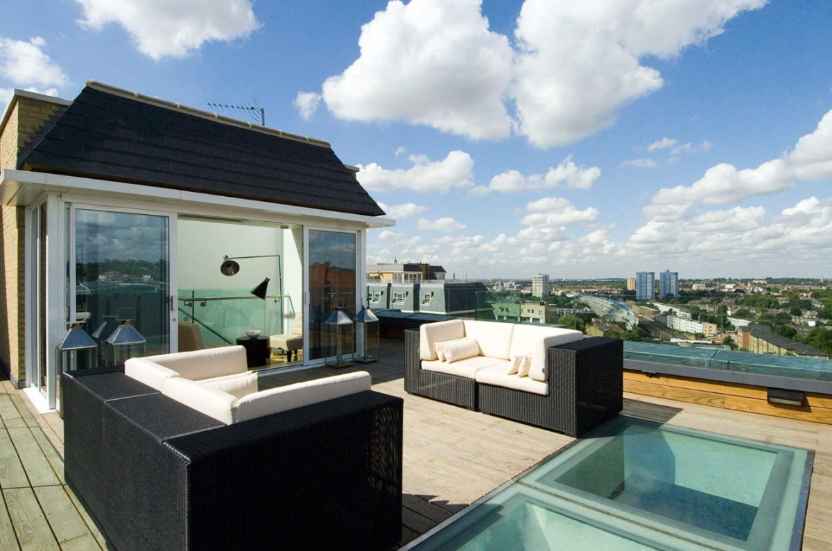 Flat Boydell Court in Greater London