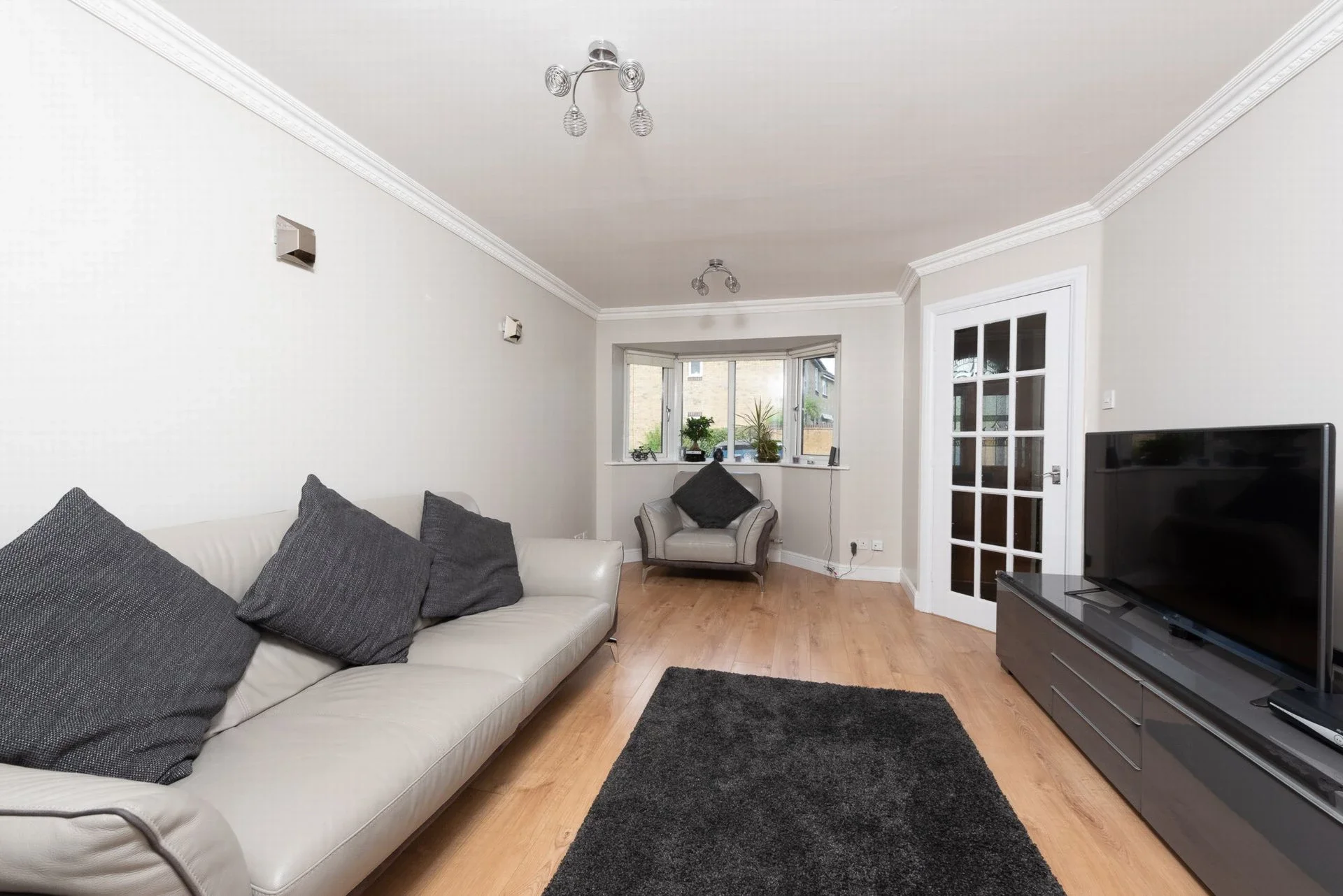 House Minehurst Road in Surrey Heath