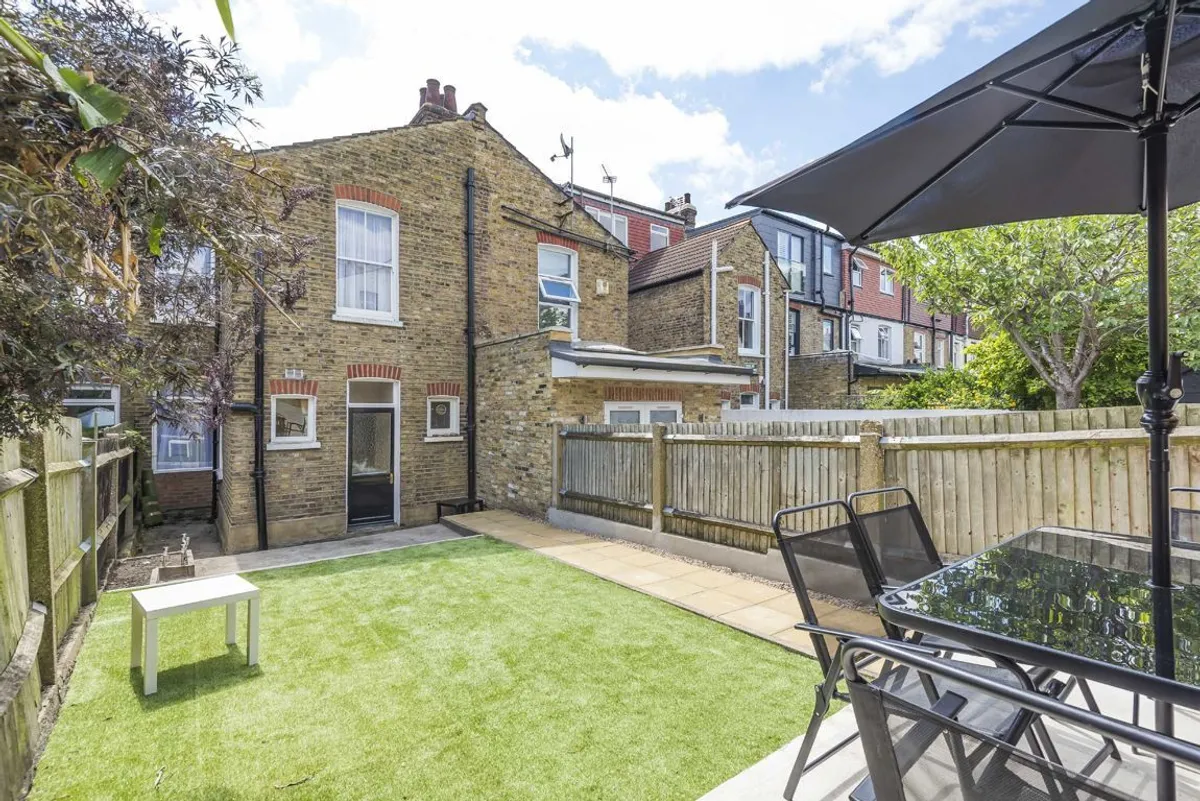House Edencourt Road in Greater London