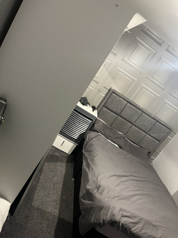 Room Lambeth Avenue in Oldham