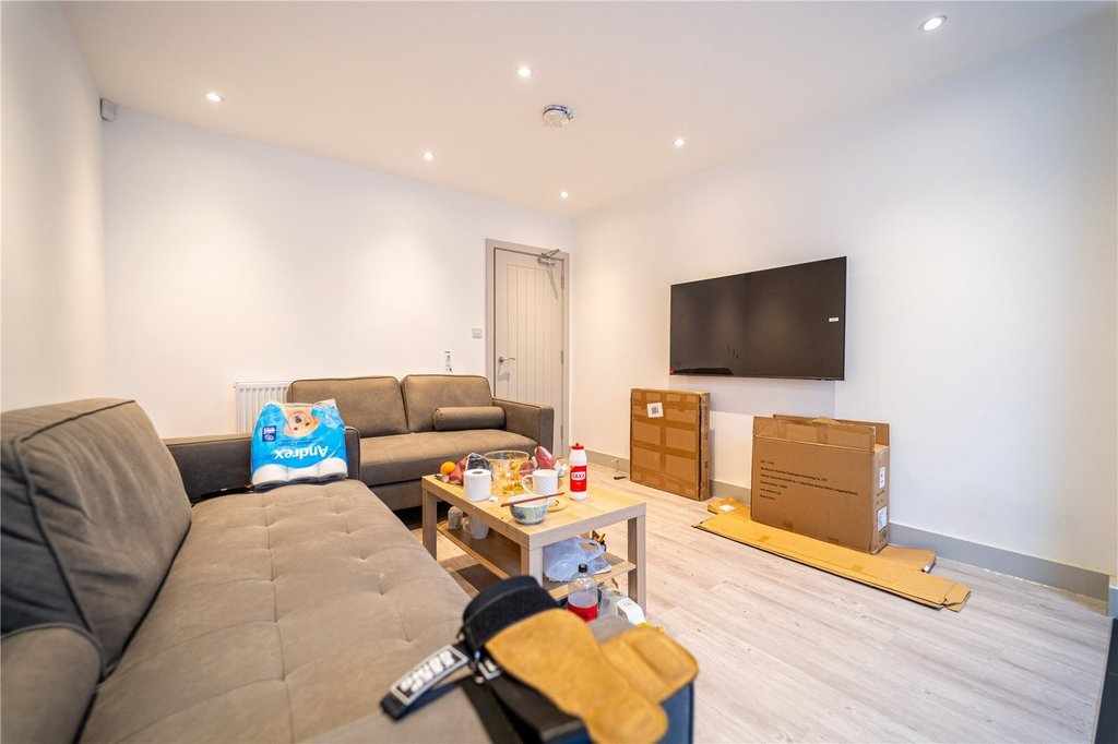 Flat Tiverton Road in Birmingham