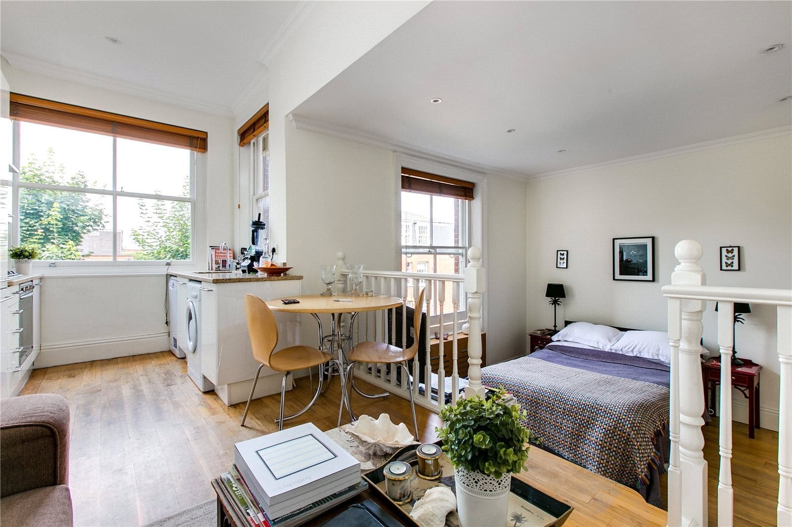 Flat Draycott Place in Greater London
