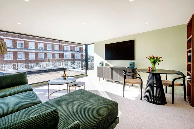 Flat Brompton Road in Greater London