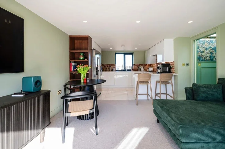 Flat Brompton Road in Greater London