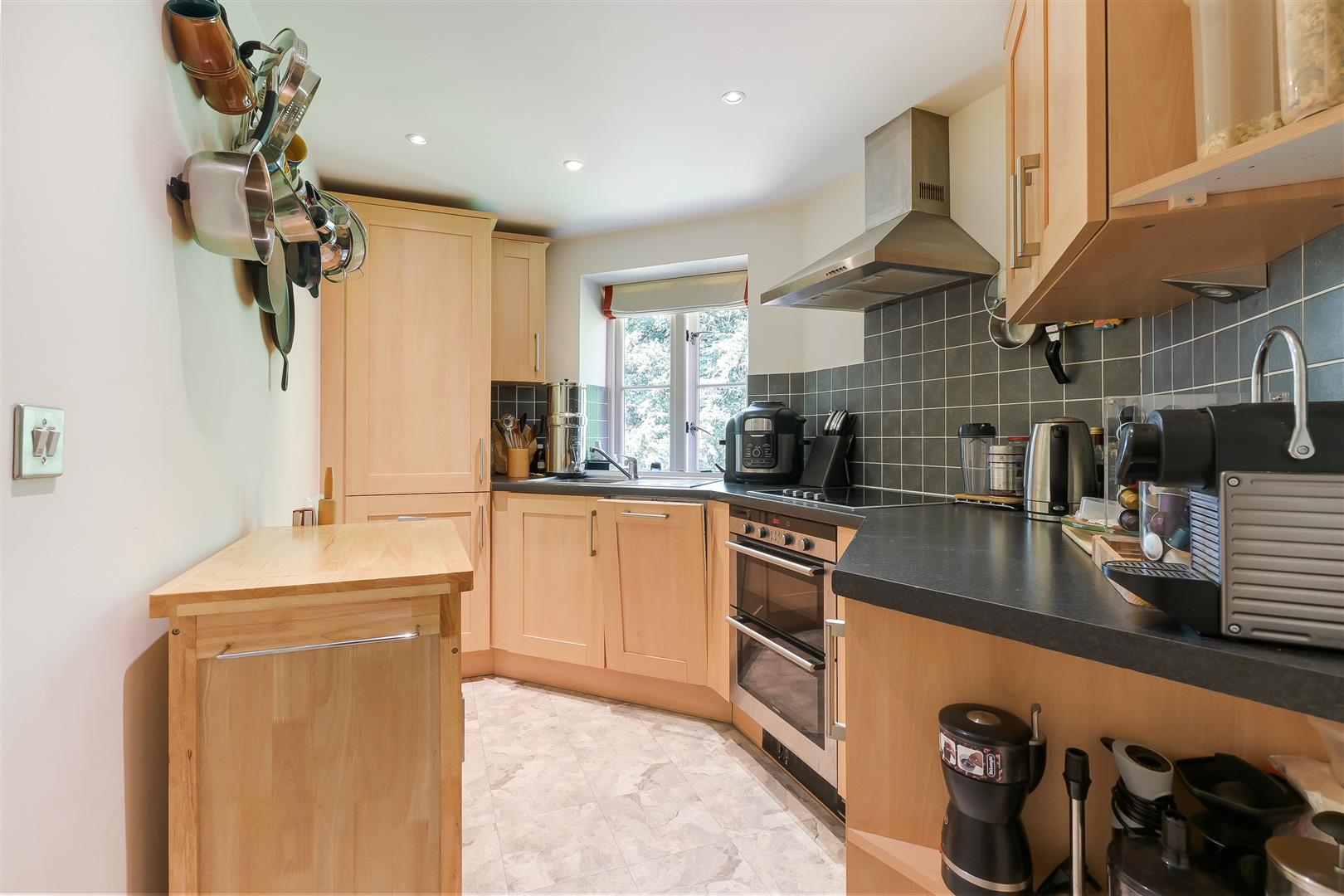 Flat Elizabeth Drive in Reigate and Banstead