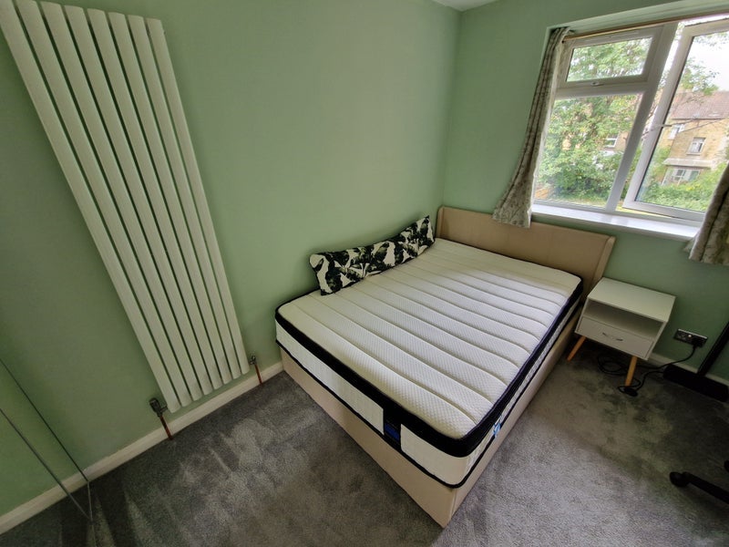 Room Wellington Gardens in Greater London