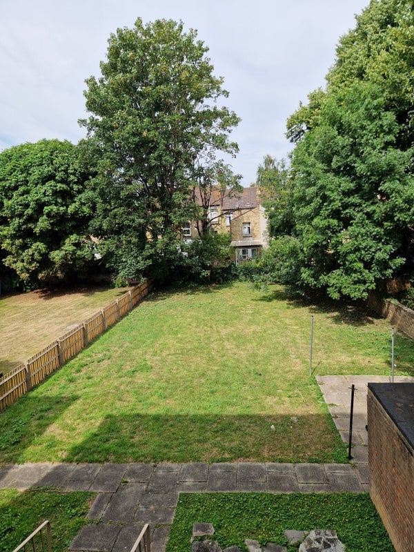 Room Wellington Gardens in Greater London