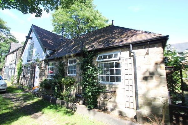 House Back Laurel Mount in Leeds