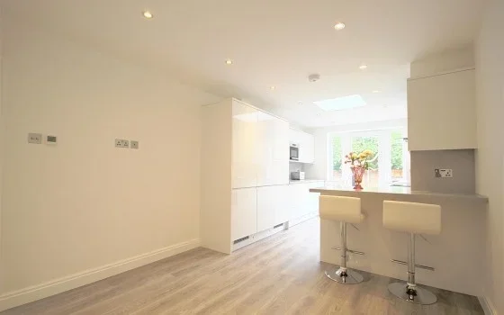 Room Langley Crescent in Greater London