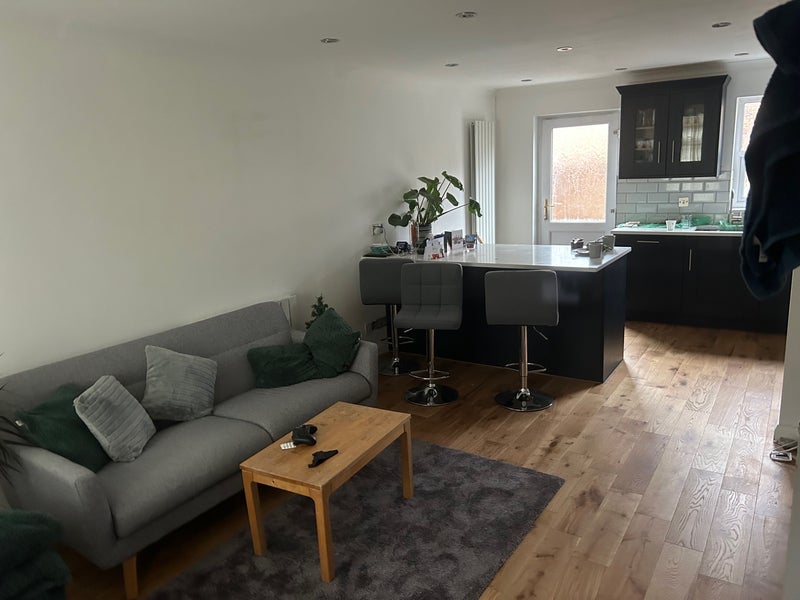 Room Foster Drive in Cardiff